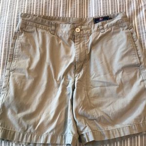 Vineyard Vines shorts